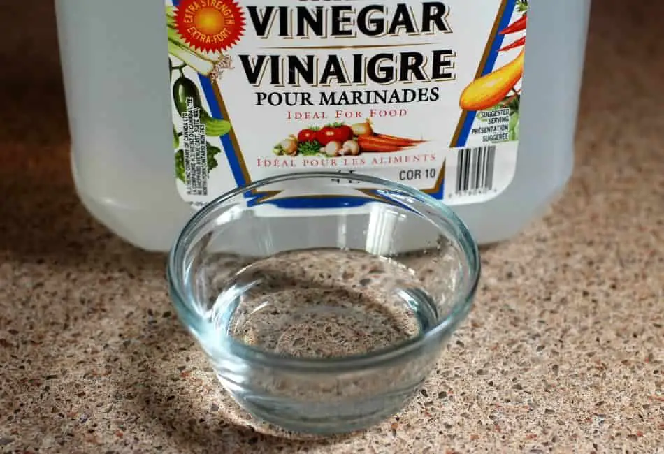 can you use vinegar on quartz